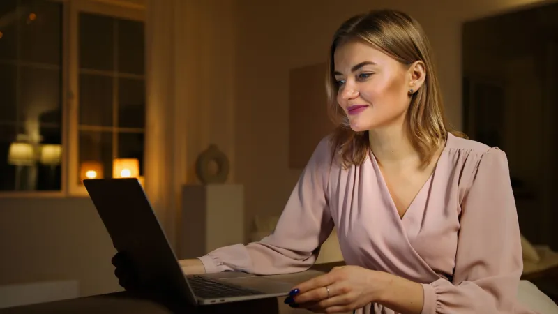 Logging Off the Office, Logging On to the Club: The New American Happy Hour